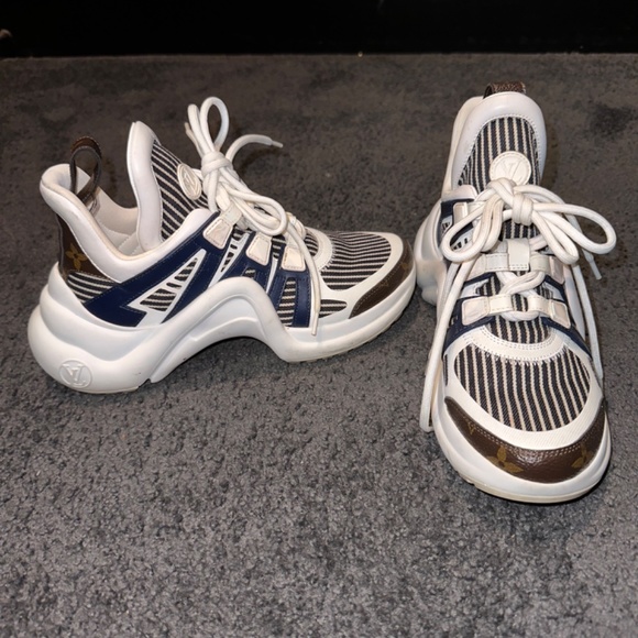 Loui Vuitton - Picture 2 of 7